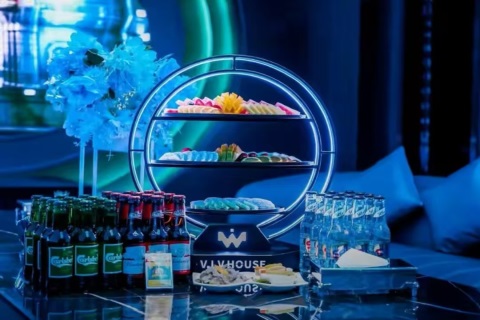 那曲附近夜场招聘，努力与天赋同样重要越努力越幸运